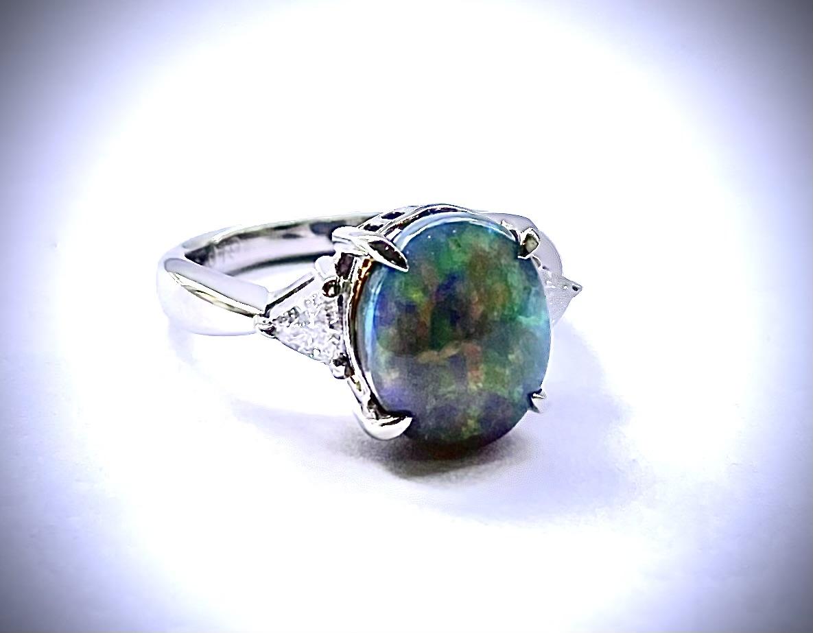 Opal ring — 2.95ct opal · 0.19ct diamond